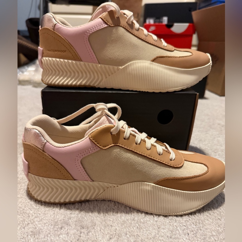 Sorel Women's Sneakers in Pink and Tan